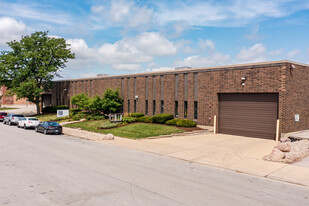 1250-1260 Lunt Ave, Elk Grove Village IL - Warehouse