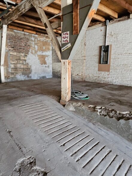 5262 Bouldercrest Rd, Ellenwood, GA à vendre - Photo du bâtiment - Image 2 de 10