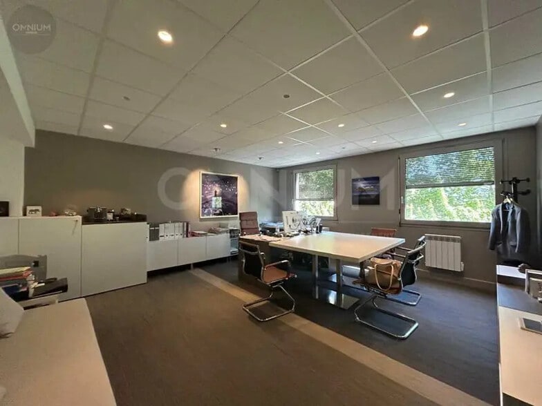 Bureau dans Villeurbanne à louer - Photo intérieure - Image 2 de 6