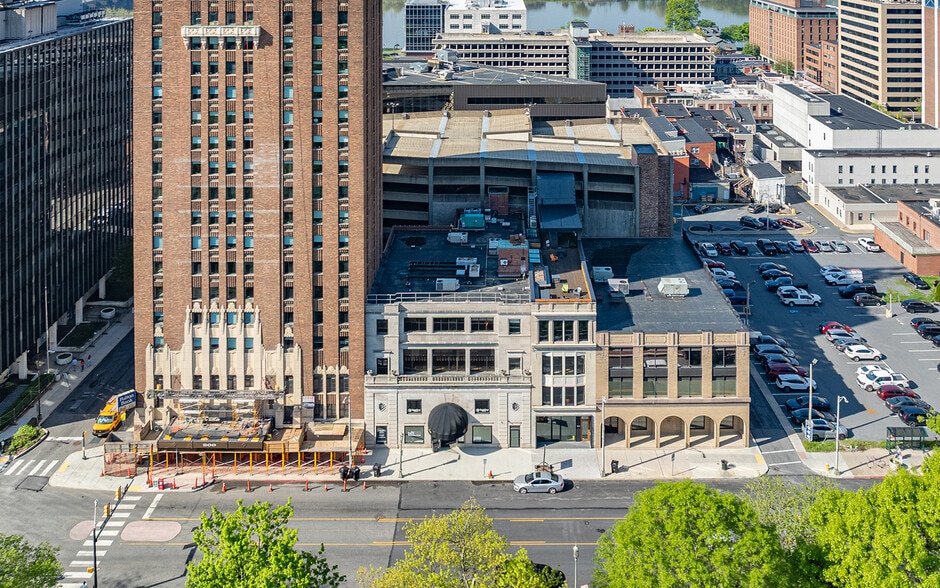 208 N 3rd St, Harrisburg, PA à vendre - Photo du bâtiment - Image 3 de 12