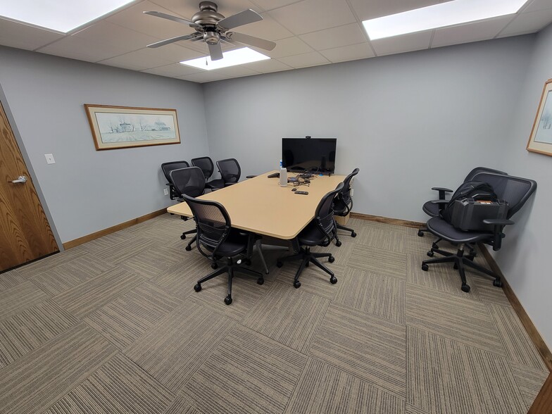 2500 W 49th St, Sioux Falls, SD for lease - Interior Photo - Image 2 of 14