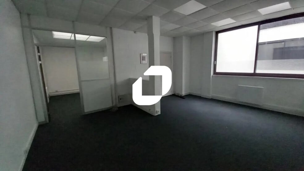 Bureau dans La Madeleine à louer - Photo intérieure - Image 3 de 15