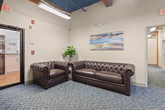 435 Lancaster St, Leominster, MA à louer Photo intérieure- Image 2 de 21