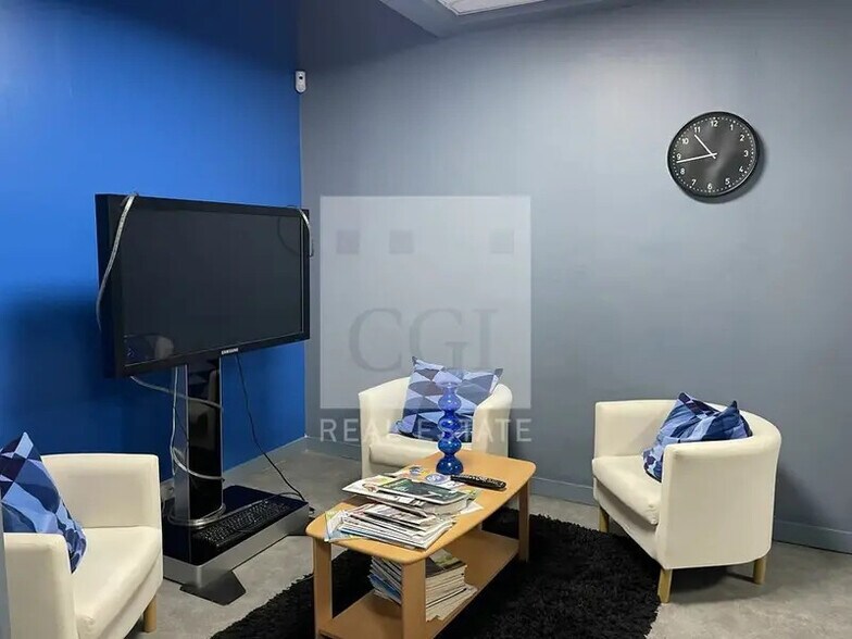 Office in Grenoble for sale - Interior Photo - Image 3 of 20