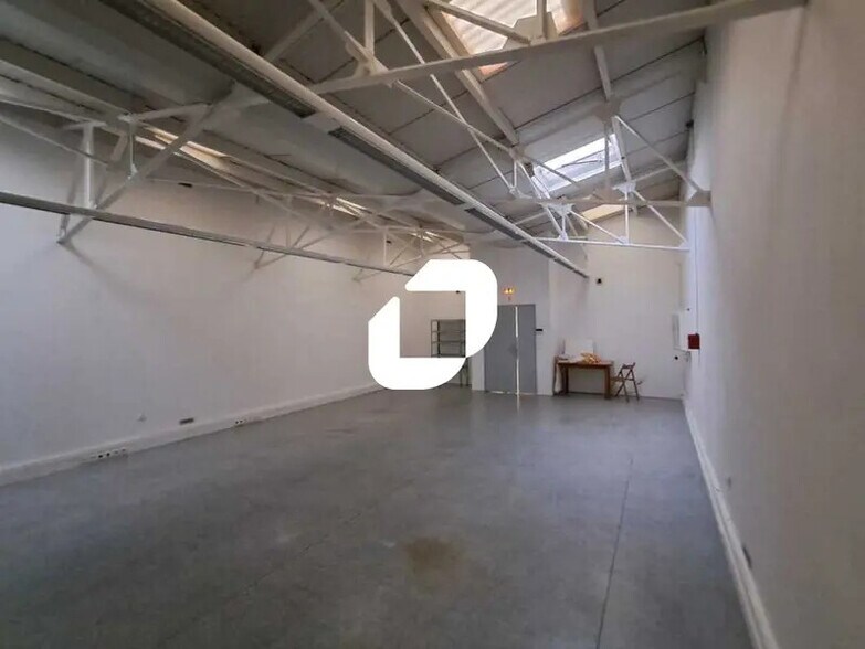 Office in Courbevoie for lease - Interior Photo - Image 3 of 8