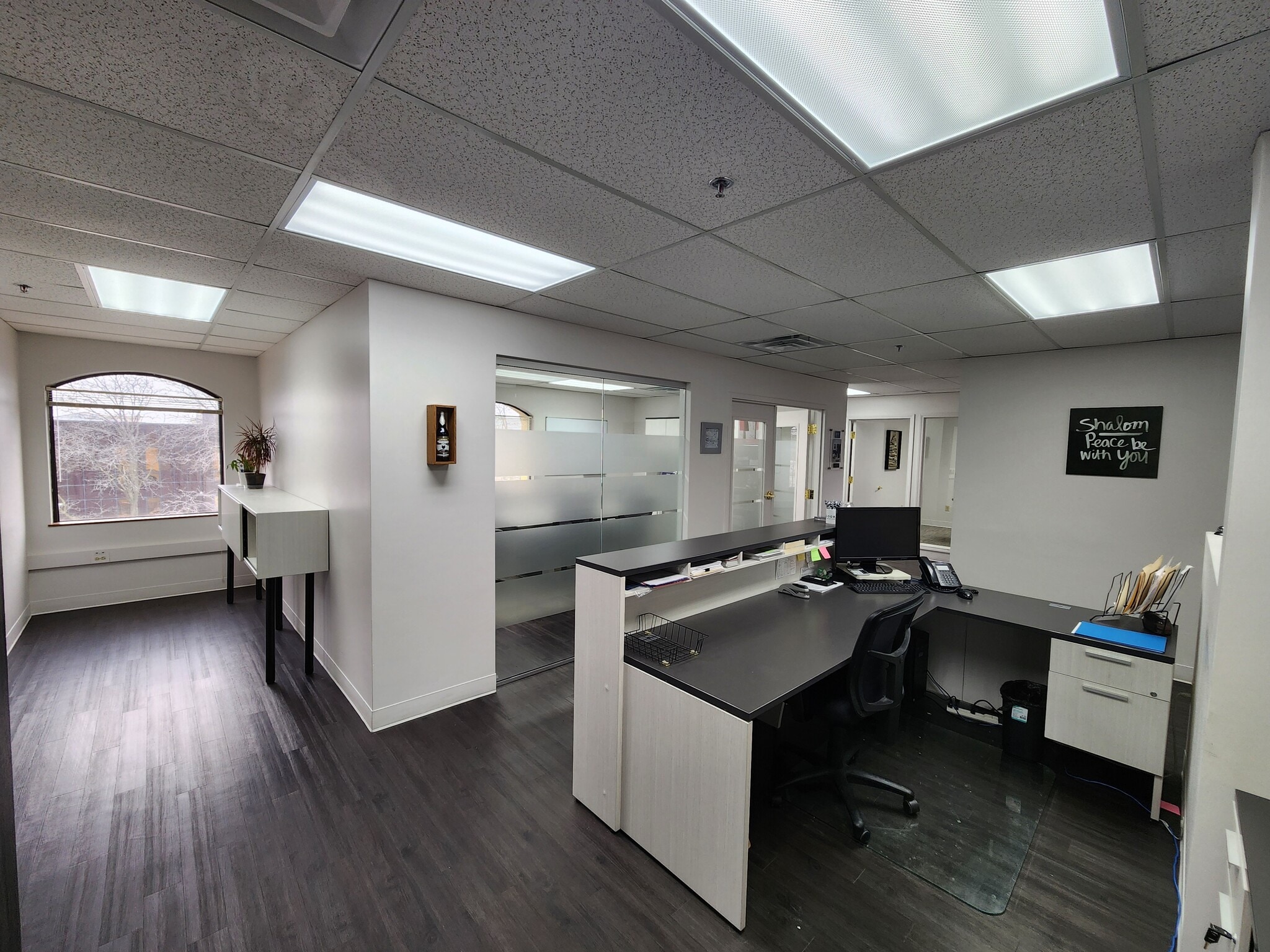 15850 W Bluemound Rd, Brookfield, WI for lease Interior Photo- Image 1 of 13