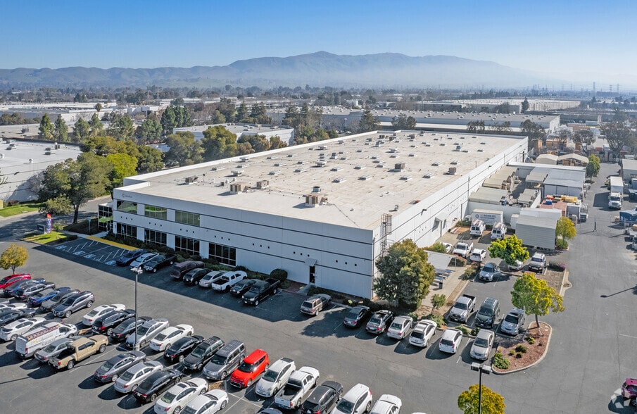 40737 Encyclopedia Cir, Fremont, CA for lease - Building Photo - Image 3 of 5