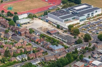 Plus de détails pour Bar End Rd, Winchester - Industriel à louer