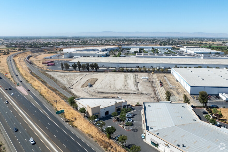 630-632 Commerce Ct, Manteca, CA for lease - Aerial - Image 3 of 3