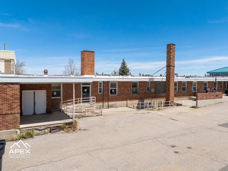 1233 Uinta St, Evanston, WY à vendre - Photo du bâtiment - Image 2 de 21