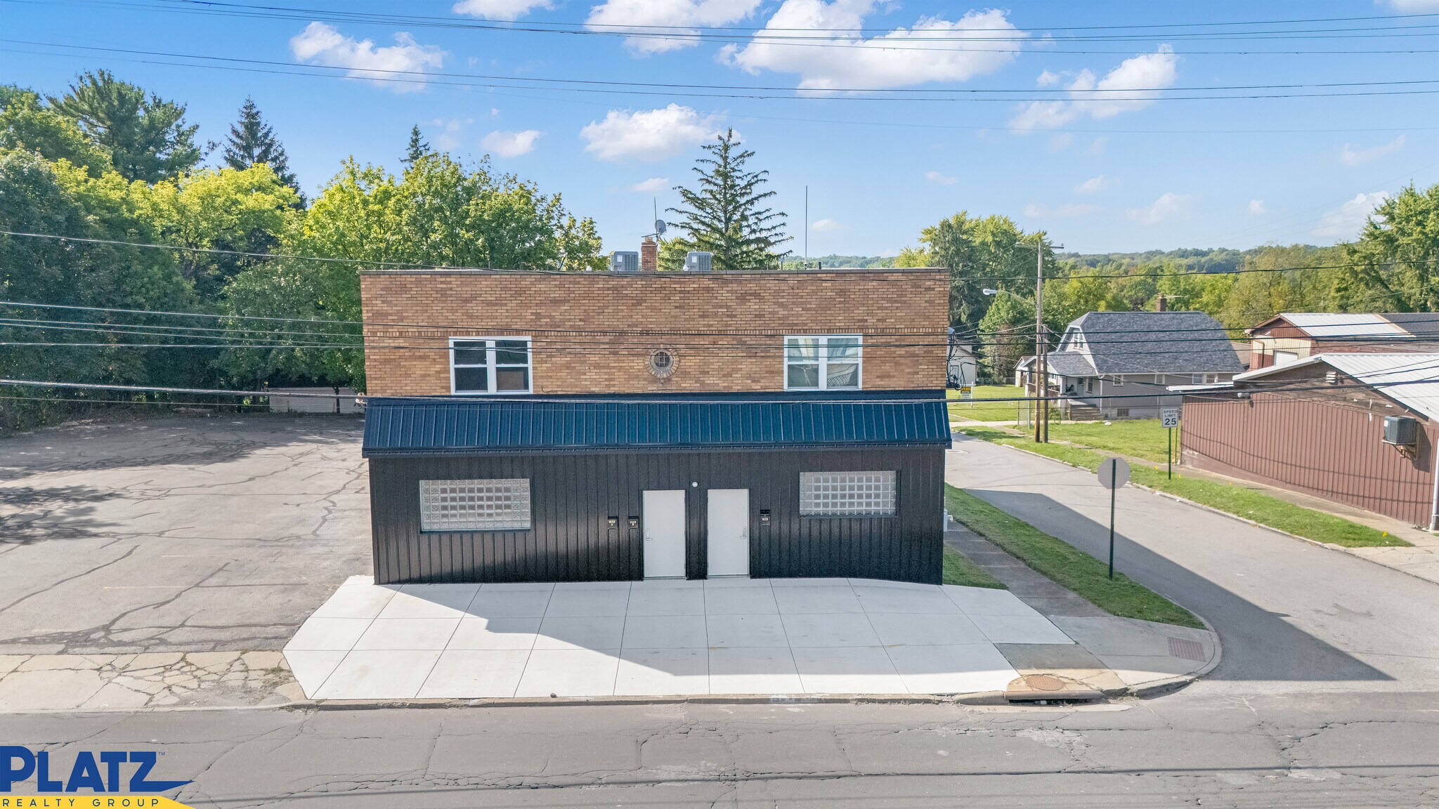 3143 Mahoning Ave, Youngstown, OH à louer Photo du bâtiment- Image 1 de 15