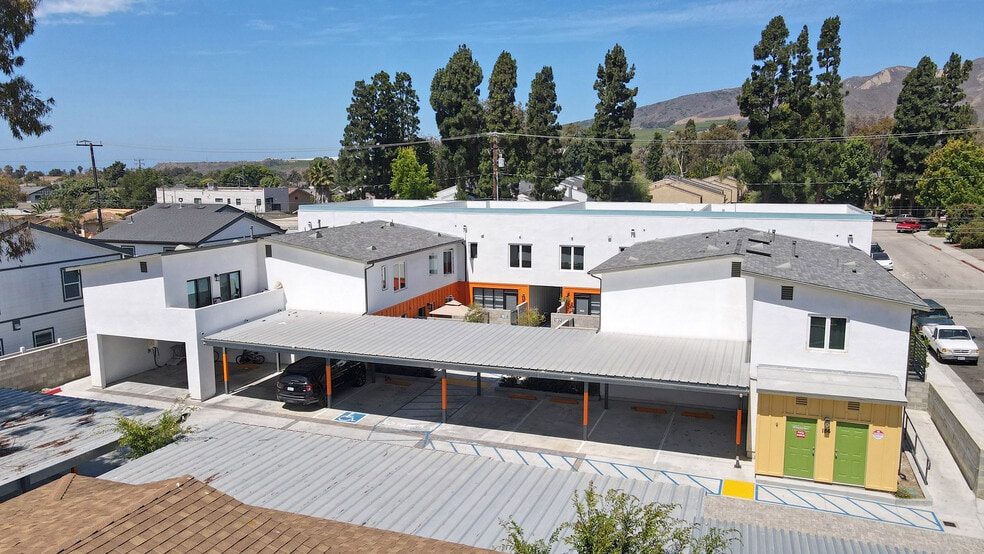 186 Bell Way, Ventura, CA for sale - Building Photo - Image 3 of 22