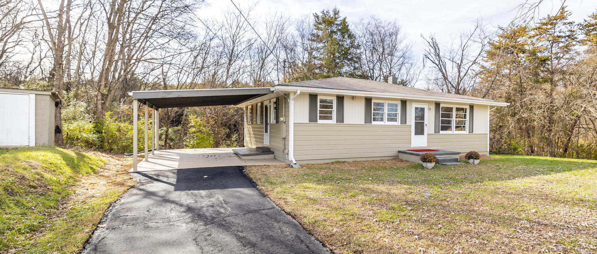 2785 Indian Creek Rd, Dandridge, TN for sale Primary Photo- Image 1 of 1