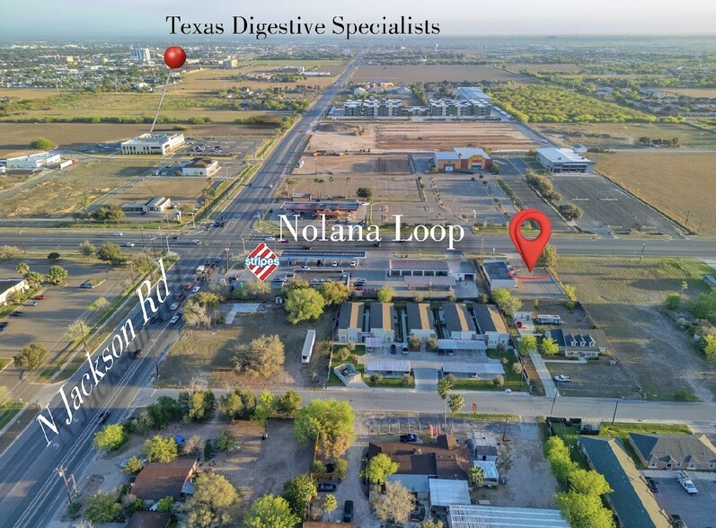 1309 W Nolana Loop, Pharr, TX à louer - Photo du bâtiment - Image 3 de 4