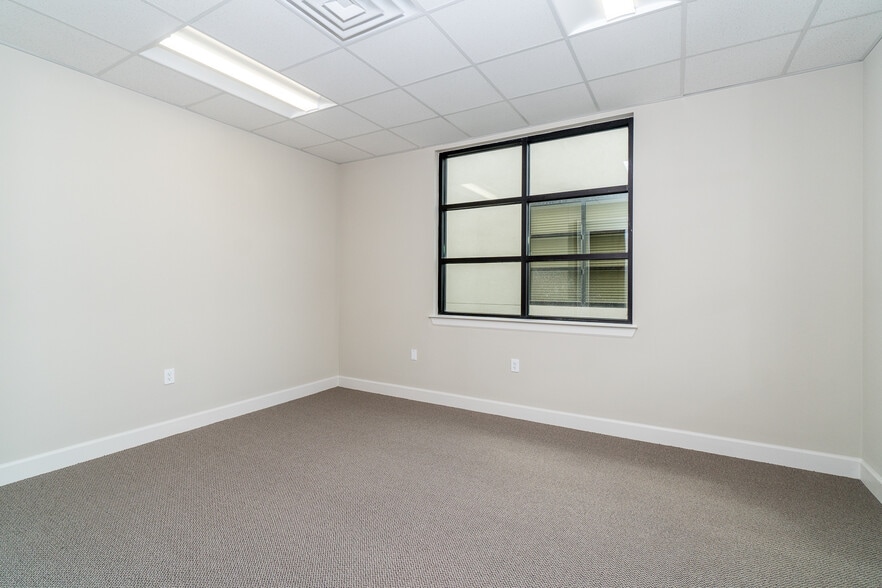 8118 Fry Rd, Cypress, TX for lease - Building Photo - Image 3 of 13