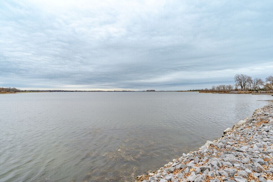 81-97 Carter Rd, Quinte West, ON à vendre - Photo du bâtiment - Image 3 de 7