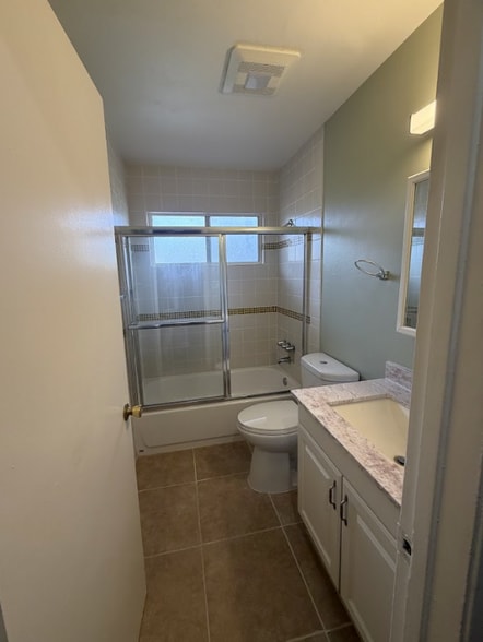 2124 90th Ave, Oakland, CA à vendre - Photo du bâtiment - Image 2 de 10