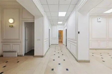 Office in Clichy for lease - Building Photo - Image 3 of 6