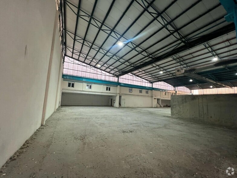 Industrial in Madrid, Madrid for lease - Interior Photo - Image 1 of 1