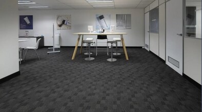 303 Coronation Dr, Milton for lease Interior Photo- Image 2 of 4