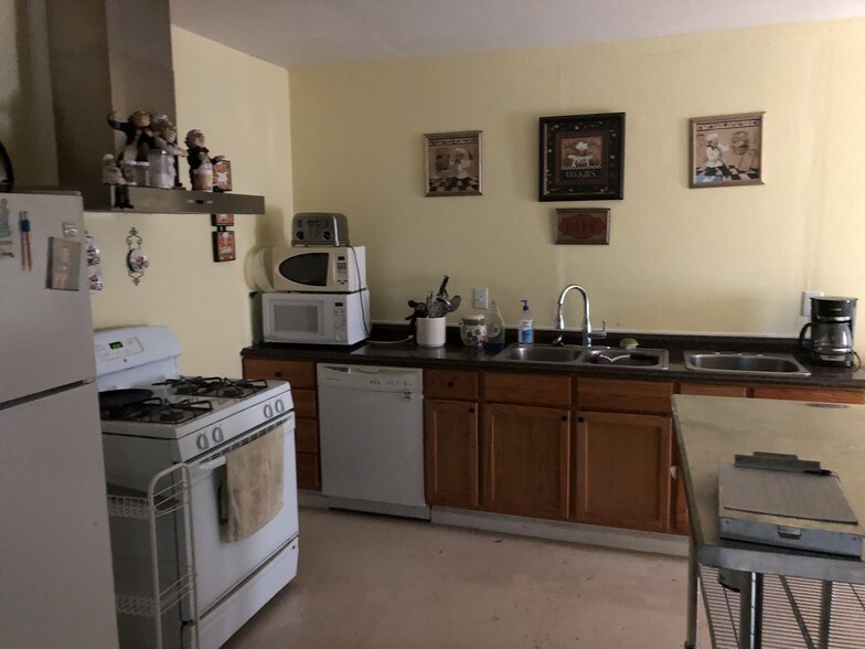 2522 Holly Hill Dr, San Antonio, TX à louer - Photo intérieure - Image 2 de 59