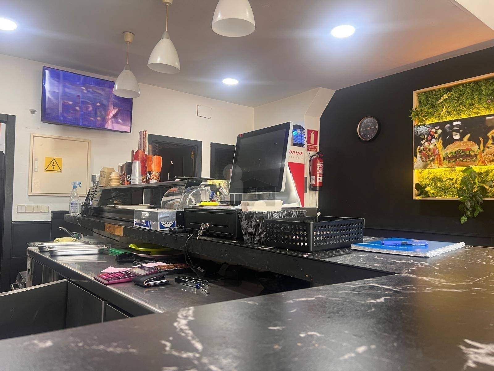 Retail in Madrid, Madrid for lease Interior Photo- Image 1 of 3