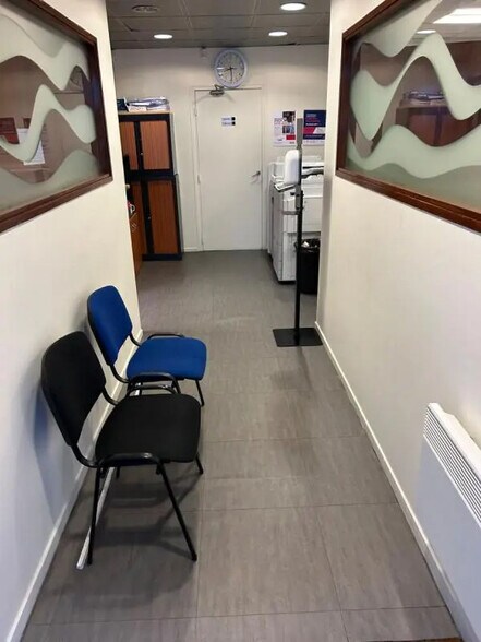 19 Rue De La Justice, Paris for sale - Building Photo - Image 3 of 20