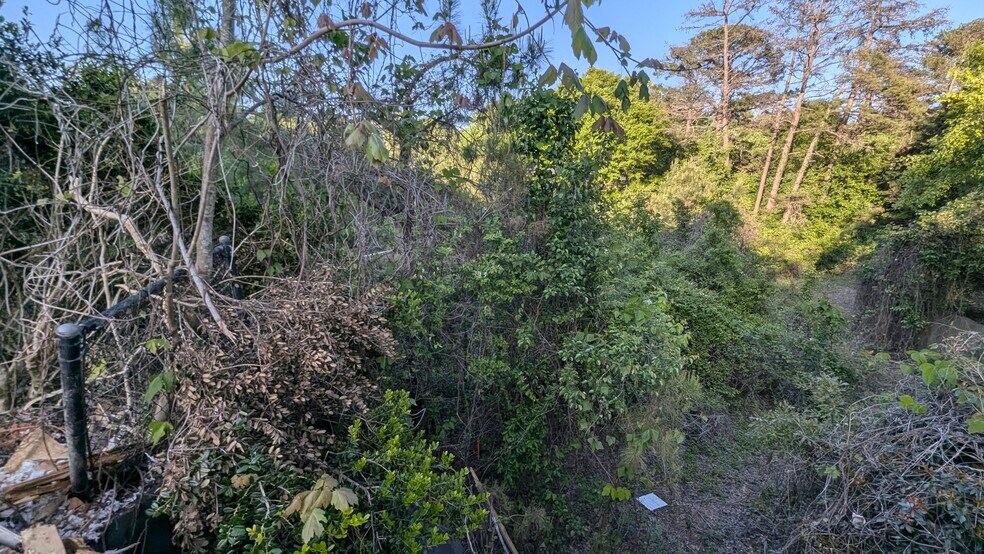 2084 McGee Rd SW, Snellville, GA à vendre - Photo du bâtiment - Image 2 de 28