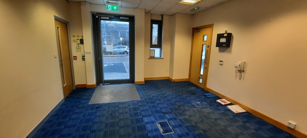 Wildwood Dr, Worcester for lease - Interior Photo - Image 2 of 7