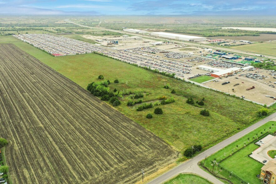 300 Mars rd, Wilmer, TX à vendre - Aérien - Image 2 de 15