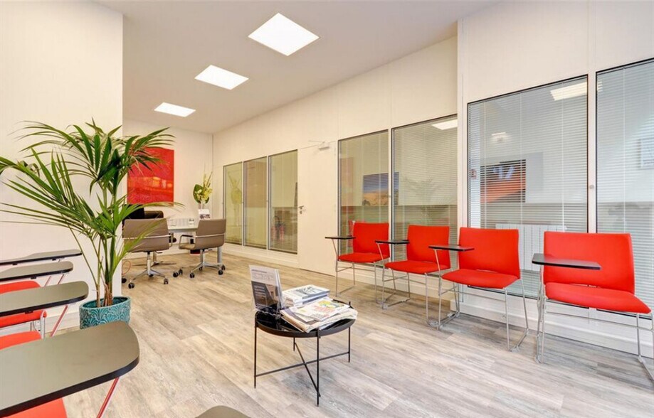 Bureau dans Paris à vendre - Photo du bâtiment - Image 2 de 9
