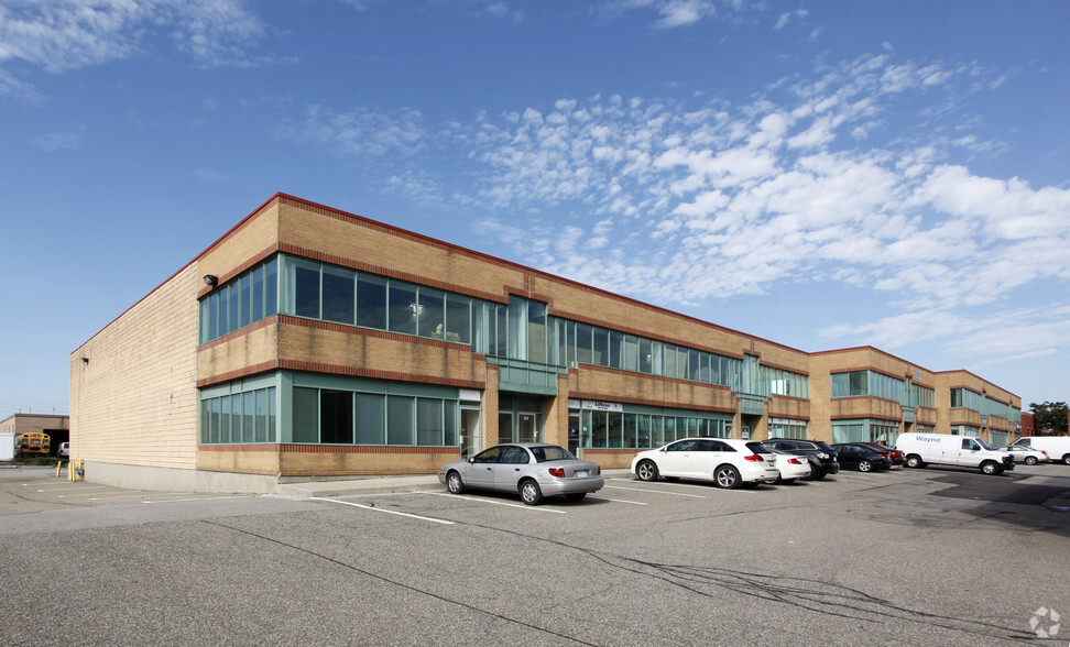 6750 Davand Dr, Mississauga, ON for lease - Primary Photo - Image 1 of 2