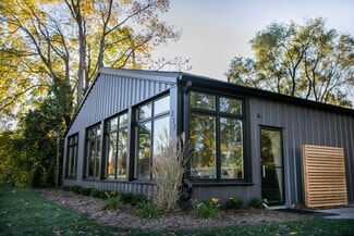 More details for 872 E Auburn Rd, Rochester Hills, MI - Office for Lease