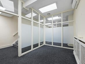 17 Holywell Row, London for lease Interior Photo- Image 2 of 12