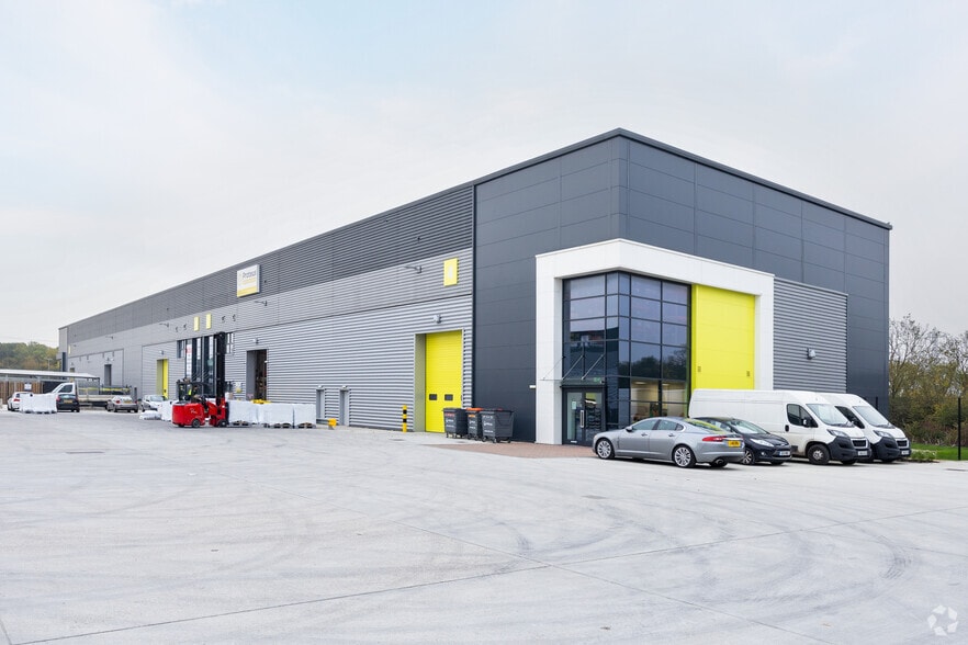 Arterial Rd, Rayleigh à louer - Photo du bâtiment - Image 2 de 2