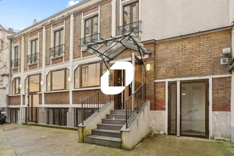 Office in Paris for sale Building Photo- Image 1 of 15