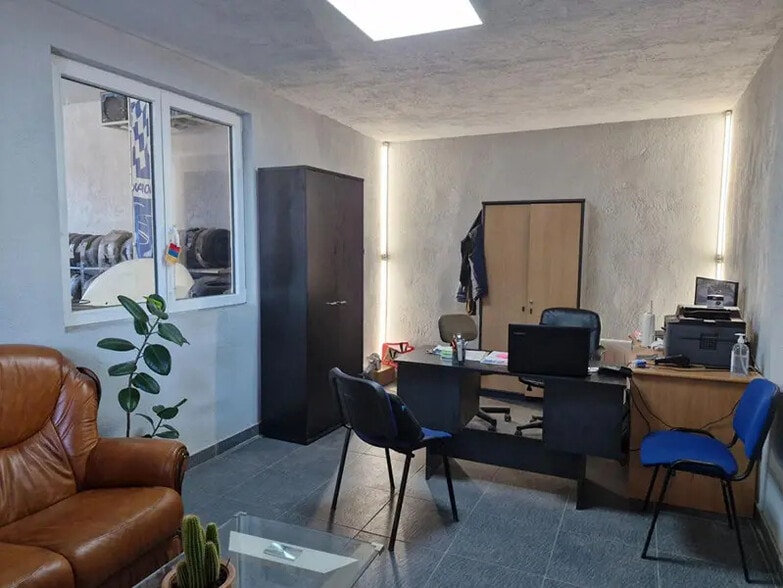 Local d'activités dans Roanne à vendre - Photo du bâtiment - Image 3 de 6