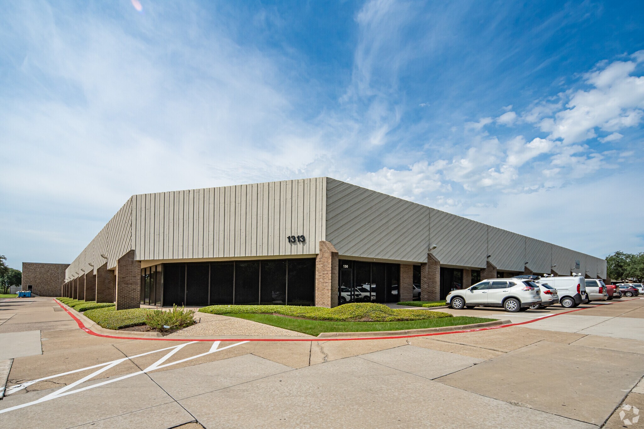 1313 Valwood Pky, Carrollton, TX à louer Photo du bâtiment- Image 1 de 23