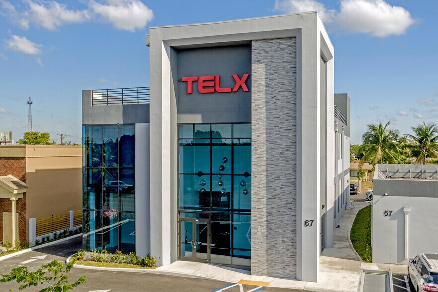 67 NW 183rd St, Miami Gardens, FL à louer - Photo principale - Image 1 de 23