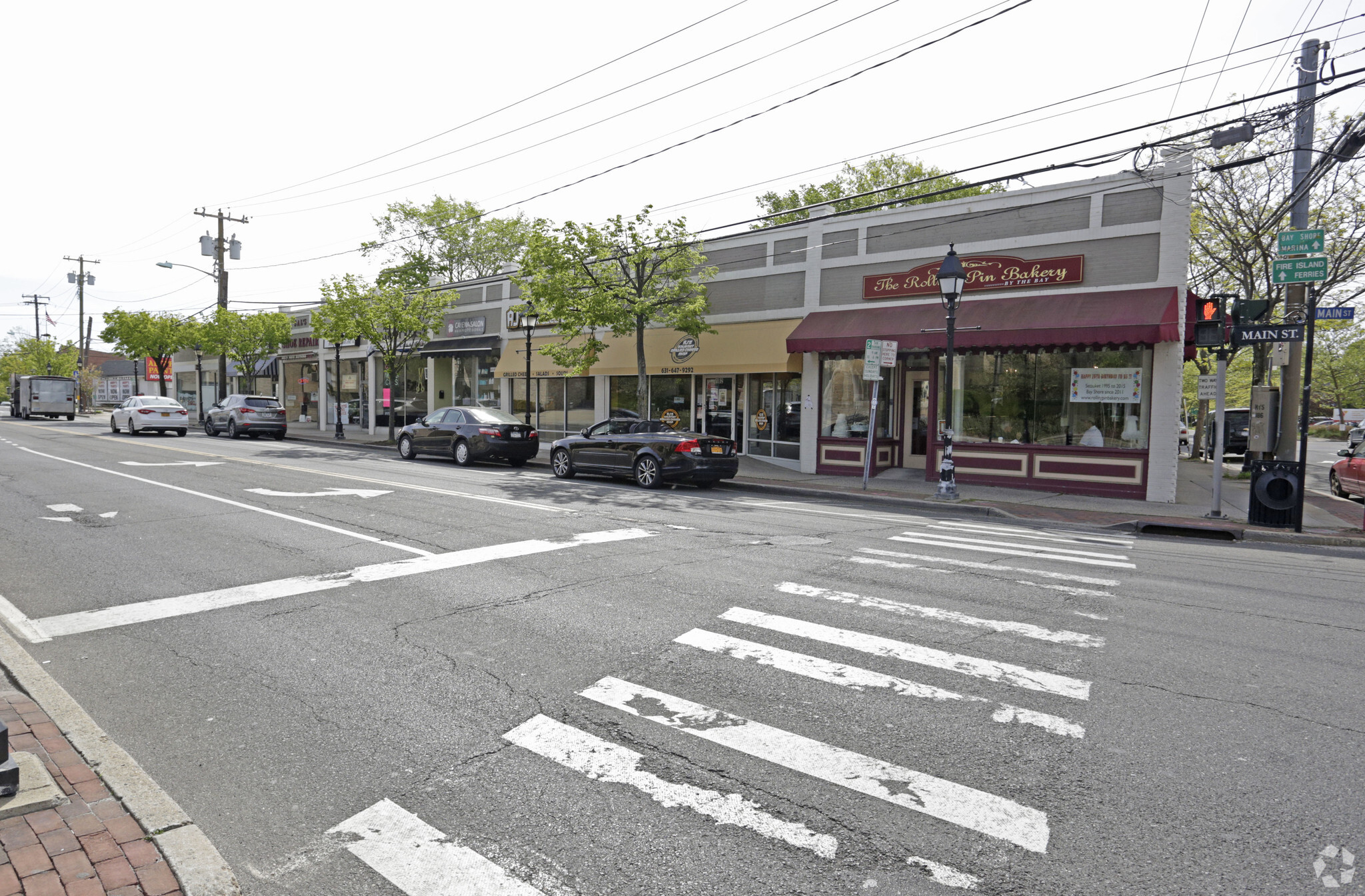 170-184 W Main St, Bay Shore, NY for sale Primary Photo- Image 1 of 1