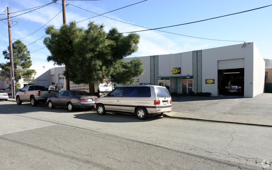909-915 Tanklage Rd, San Carlos, CA for lease - Building Photo - Image 1 of 3