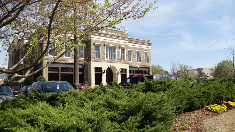 220 Providence Main St NW, Huntsville, AL for lease - Building Photo - Image 2 of 5