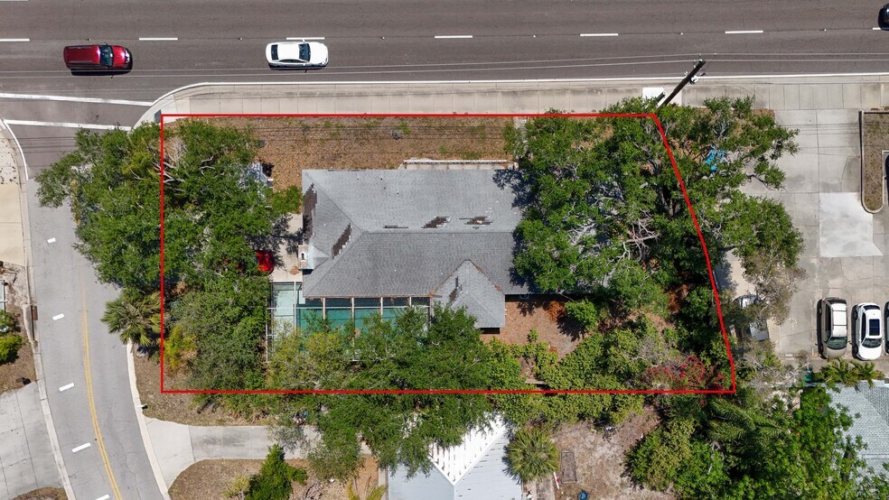 2455 Bee Ridge Rd, Sarasota, FL à vendre - Photo du bâtiment - Image 2 de 19