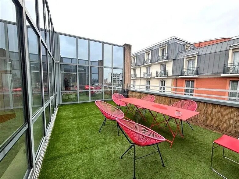 Bureau dans Neuilly-Plaisance à louer - Photo du bâtiment - Image 2 de 7