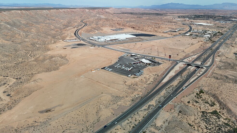 NWC of Lower Flat Top Drive and I-15, Mesquite, NV for sale - Building Photo - Image 3 of 4