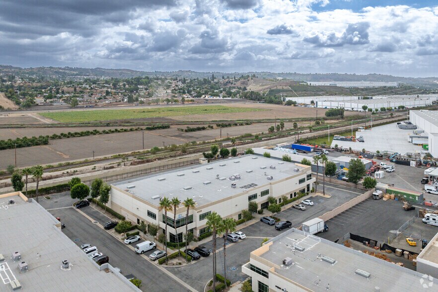 4020 W Valley Blvd, Walnut, CA à louer - Aérien - Image 3 de 7