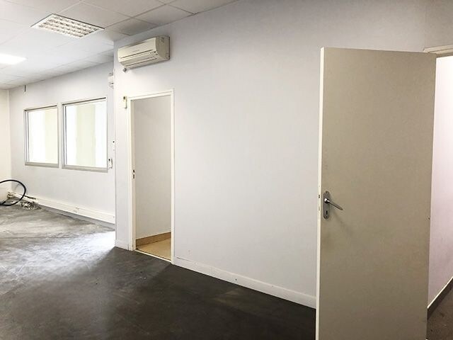 Retail in Toulouse for lease - Interior Photo - Image 2 of 8