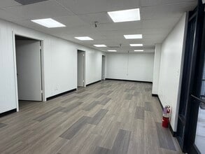 3600-3606 Silver Star Rd, Orlando, FL for lease Interior Photo- Image 1 of 4