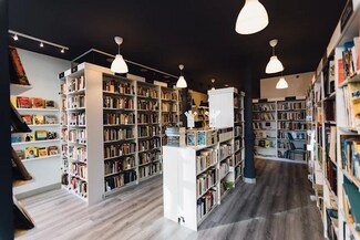 Plus de détails pour Multi-résidentiel à vendre