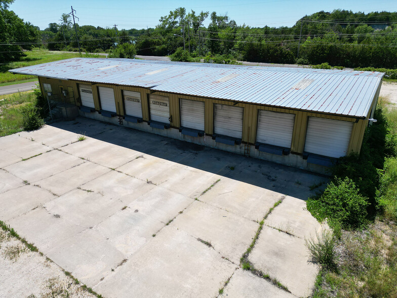 1421 S Washington Ave, Iola, KS for lease - Building Photo - Image 1 of 3